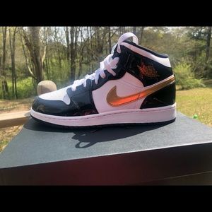 Air Jordan’s size 7Y